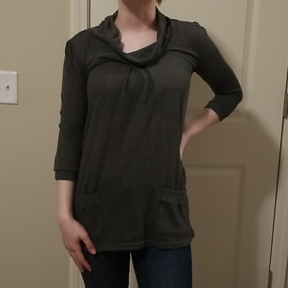 Grey three quarter sleeve top